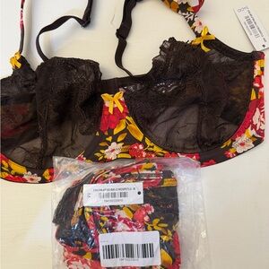 *NWT* Floral Lace Bra - Black and Pink